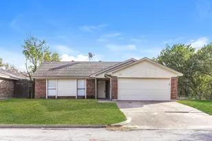 6505 Pilgrim Ln, Arlington, TX 76002 - Photo 1