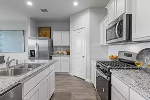 215 Greenhill Trl, Boyd, TX 76023 - Photo 3