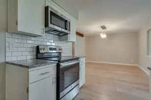 930 Briarwood Dr, Lewisville, TX 75067 - Photo 15