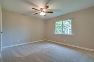 930 Briarwood Dr, Lewisville, TX 75067 - Photo 25