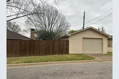 900 Tamara Street, Athens, TX 75751 - Photo 3
