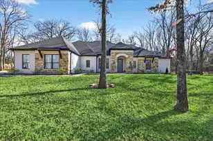 107 Oakbend Trl, Mabank, TX 75147 - Photo 1