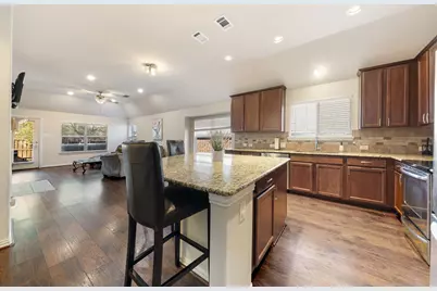 433 Castle Street, DeSoto, TX 75115 - Photo 9