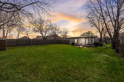 2345 Brothers Street, Fort Worth, TX 76106 - Photo 23