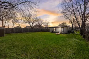 2345 Brothers St, Fort Worth, TX 76106 - Photo 23