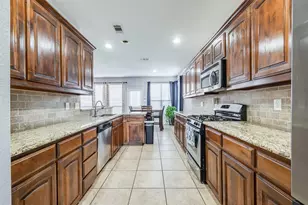 2717 Twinflower Dr, Fort Worth, TX 76244 - Photo 5