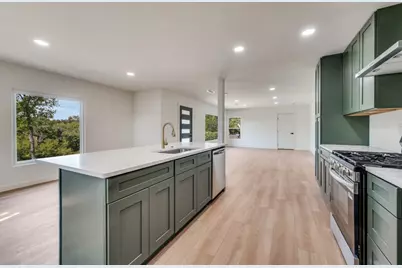 3134 W Jefferson Boulevard, Dallas, TX 75211 - Photo 1