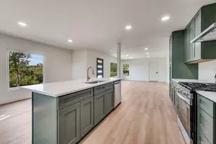 3134 W Jefferson Blvd, Dallas, TX 75211 - Photo 1