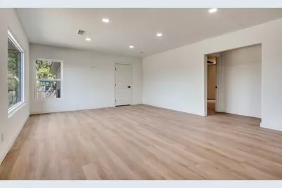 3134 W Jefferson Boulevard, Dallas, TX 75211 - Photo 9