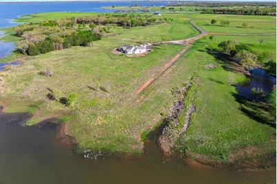 381 Lakewood Lane, Honey Grove, TX 75446 - Photo 15