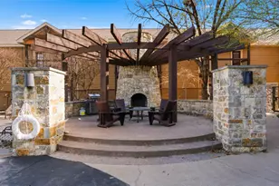 2410 S 2nd St, Waco, TX 76706 - Photo 7