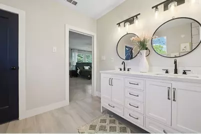 702 Griffith, Terrell, TX 75160 - Photo 27