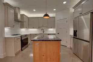 108 Cardinal Woods Ct, Granbury, TX 76049 - Photo 5