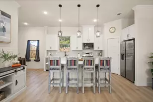 5511 Black Pine Cir, Granbury, TX 76048 - Photo 9