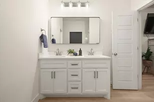 5511 Black Pine Cir, Granbury, TX 76048 - Photo 15