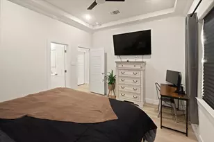 5511 Black Pine Cir, Granbury, TX 76048 - Photo 13