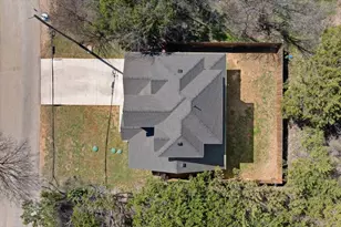 5511 Black Pine Cir, Granbury, TX 76048 - Photo 3