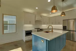 110 Cardinal Woods Ct, Granbury, TX 76049 - Photo 5