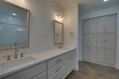 110 Cardinal Woods Court, Granbury, TX 76049 - Photo 13