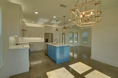 110 Cardinal Woods Court, Granbury, TX 76049 - Photo 7