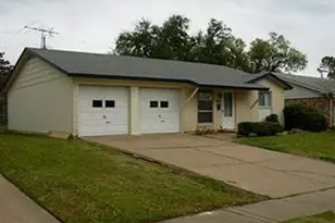 2502 Coulee St, Irving, TX 75062 - Photo 3