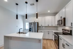 2844 Oakdale St, Dallas, TX 75215 - Photo 11