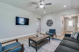 2845 Oakdale St, Dallas, TX 75215 - Photo 3