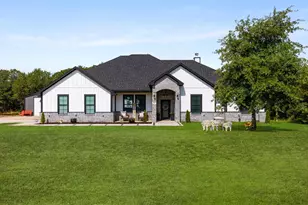 117 Coyote Cave Ln, Alvord, TX 76225 - Photo 3