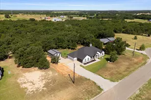 117 Coyote Cave Ln, Alvord, TX 76225 - Photo 27