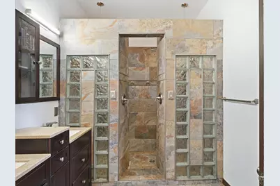 1039 Wood Brook Drive, Grand Prairie, TX 75052 - Photo 17