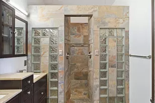 1039 Wood Brook Dr, Grand Prairie, TX 75052 - Photo 17