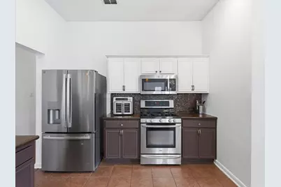 1039 Wood Brook Drive, Grand Prairie, TX 75052 - Photo 5