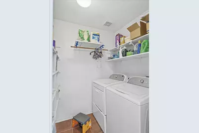 1039 Wood Brook Drive, Grand Prairie, TX 75052 - Photo 11