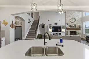 602 Dean Box Dr, Waxahachie, TX 75165 - Photo 11