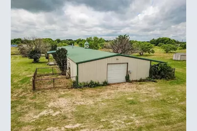 13630 N County Line Road, Ponder, TX 76259 - Photo 17