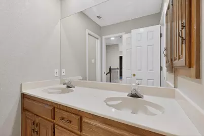 1424 Homestead Court, Irving, TX 75061 - Photo 35