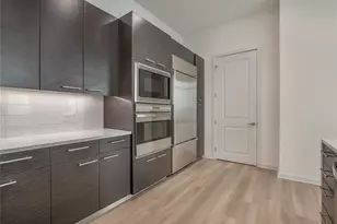 2728 McKinnon St, Dallas, TX 75201 - Photo 15