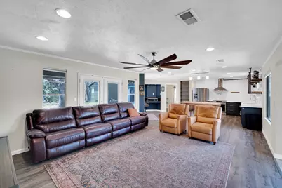 603 Lark Lane, Oak Leaf, TX 75154 - Photo 5