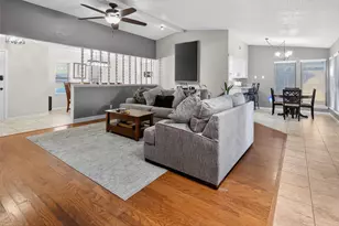 1326 Dogwood Trail, Lewisville, TX 75067 - Photo 5