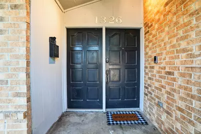 1326 Dogwood Trail, Lewisville, TX 75067 - Photo 3