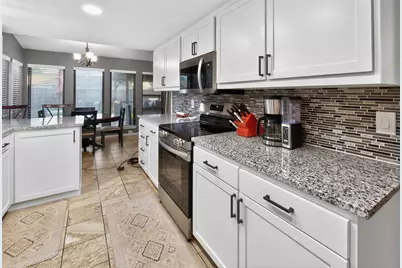 1326 Dogwood Trail, Lewisville, TX 75067 - Photo 11