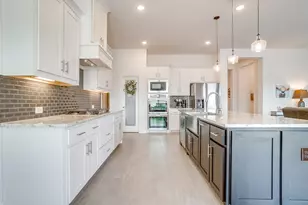 2729 Ben Thomas St, Burleson, TX 76028 - Photo 13