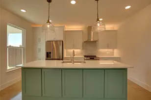 112 Cardinal Woods Ct, Granbury, TX 76049 - Photo 3