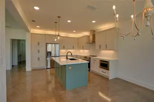 209 Cardinal Woods Ct, Granbury, TX 76049 - Photo 3