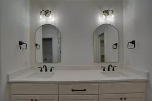 209 Cardinal Woods Ct, Granbury, TX 76049 - Photo 13