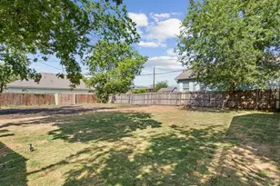 1901 S 16th St, Waco, TX 76706 - Photo 21