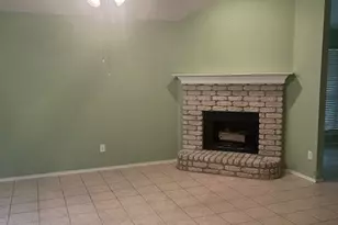 831 Parkside Dr, Cedar Hill, TX 75104 - Photo 5