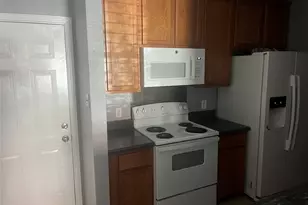 213 S Magnolia St, Aubrey, TX 76227 - Photo 5