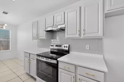 4502 Alamosa Street, Fort Worth, TX 76119 - Photo 13