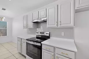 4502 Alamosa St, Fort Worth, TX 76119 - Photo 13